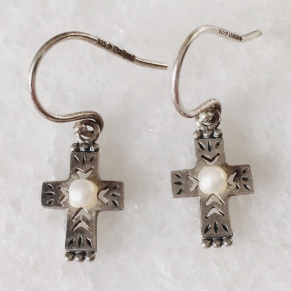 Rar Silpada Sterling Silver Freshwater Pearl “Sunday Best” Cross Earrings W2765